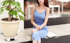 胸前两个球球图片